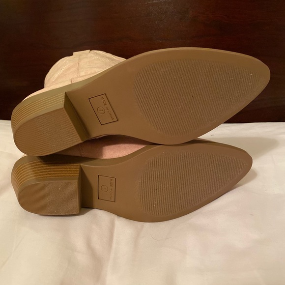 Size 7 Pink Cowgirl Boots - Picture 9 of 11